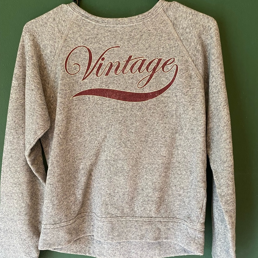 Long sleeve sweater/shirt